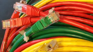 Ethernet Kabel (Foto: Werner N&auml;f)